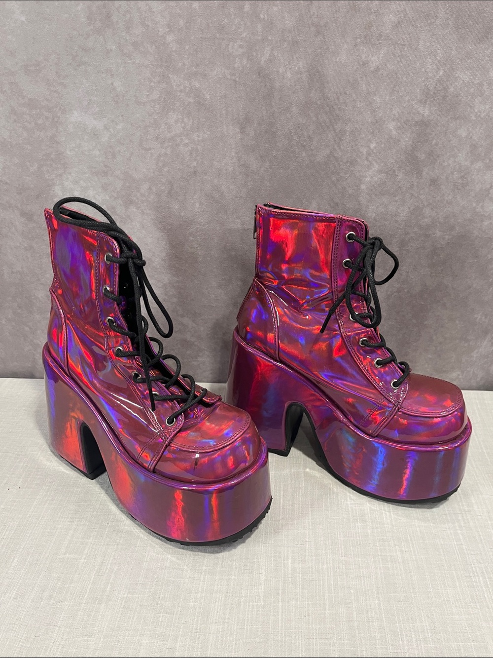 Demonia Iridescent Fuchsia Platform Combat Boot Lace Up with Zipper size 8